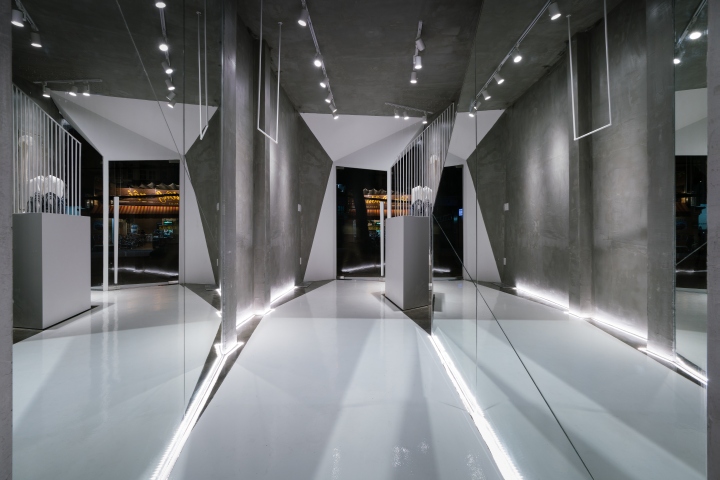 时尚女装店铺装修 时尚女装店铺雷火(中国)