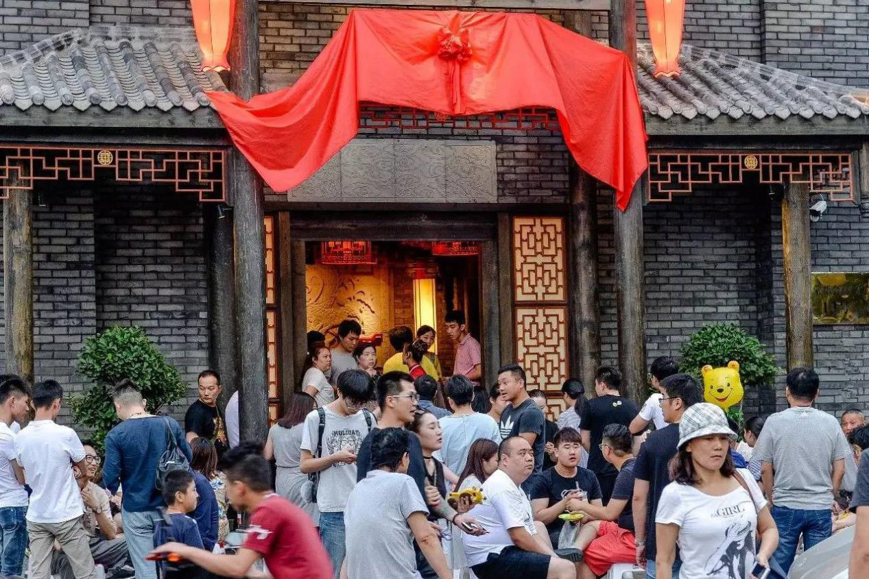 网红火锅店铺应该如何装修？