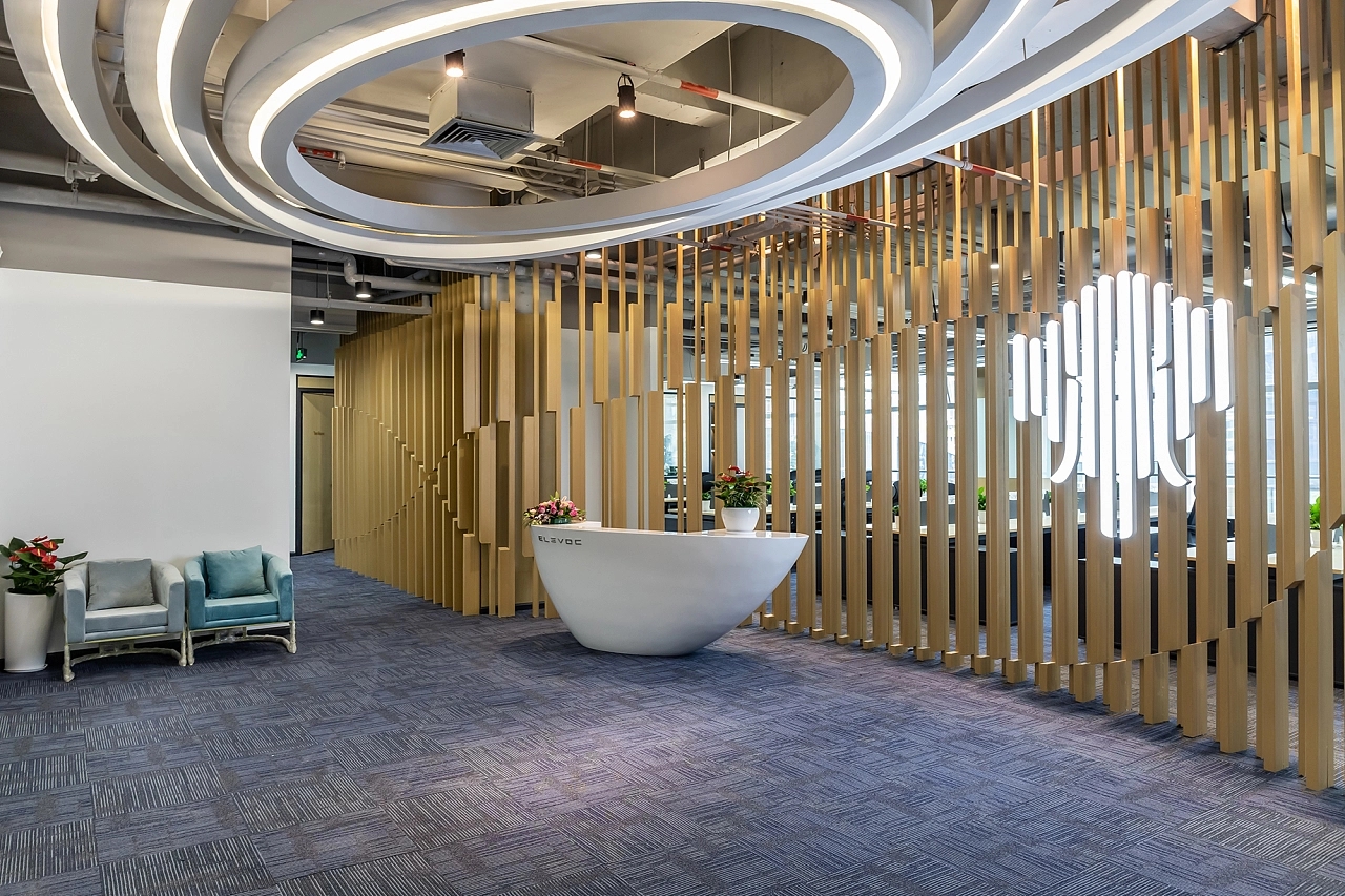 办公室装修实景和设计效果图为何前后差别巨...