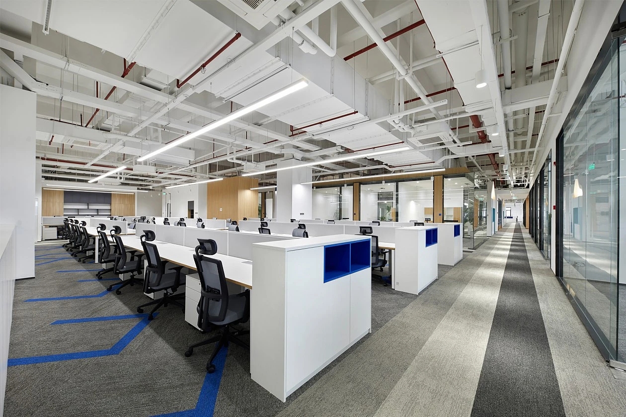 成都办公室自装和装修公司哪个更好?